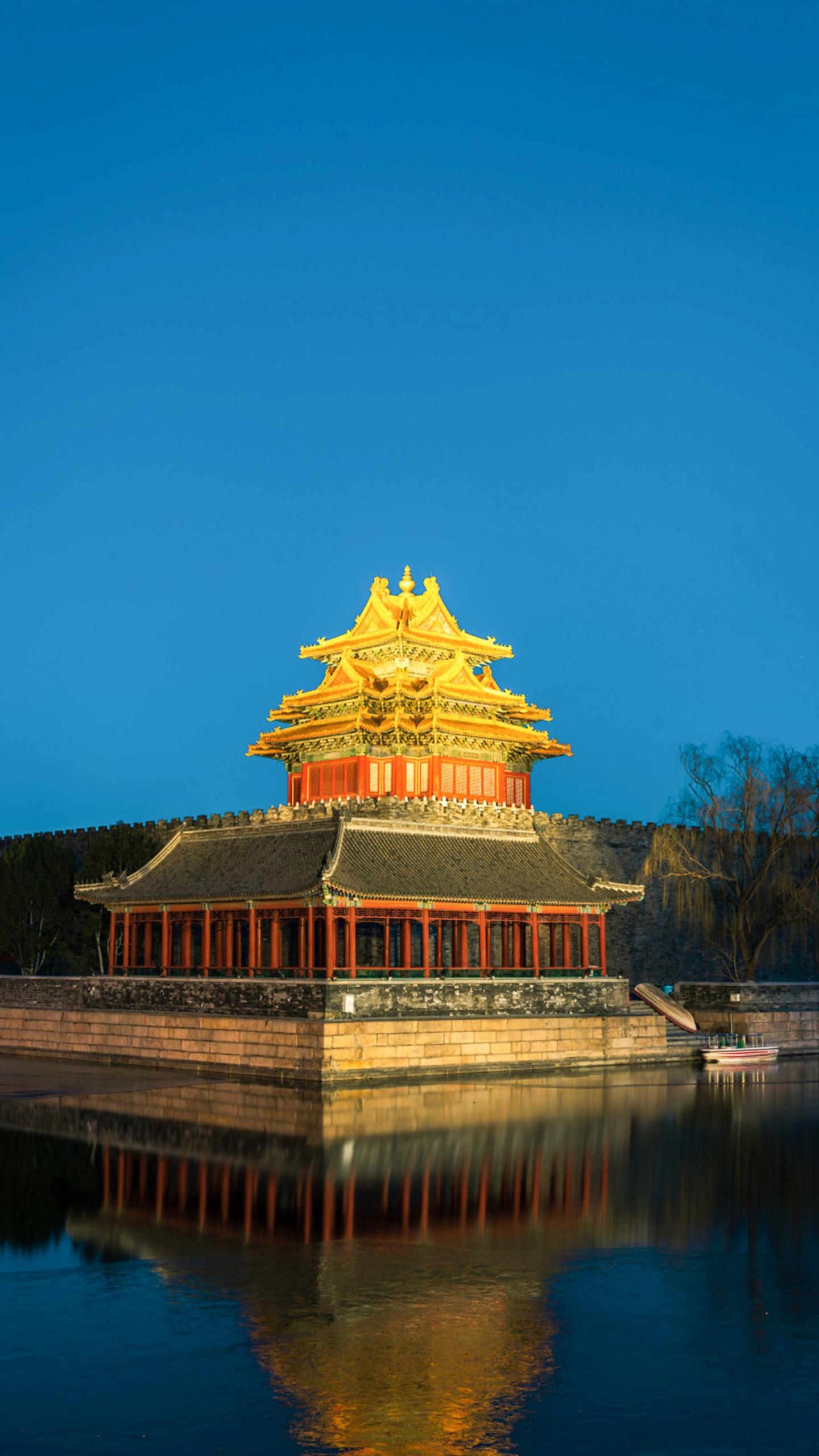 黑色与金色永恒搭配[组图]